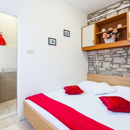 וולה לוקה Guest House Mara מראה חיצוני תמונה