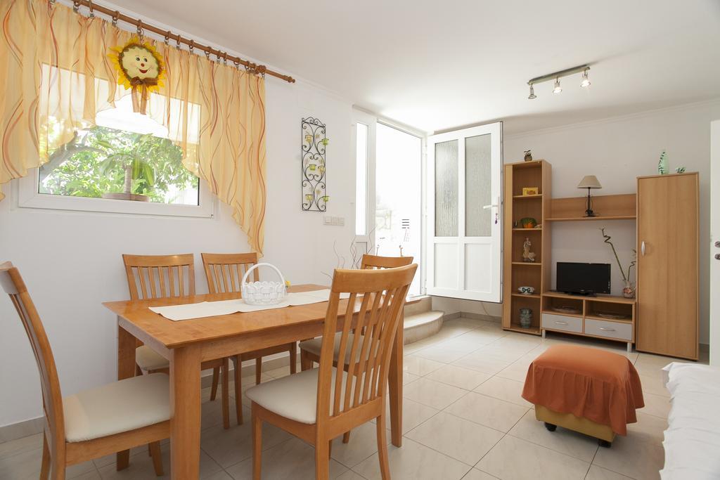 וולה לוקה Guest House Mara מראה חיצוני תמונה