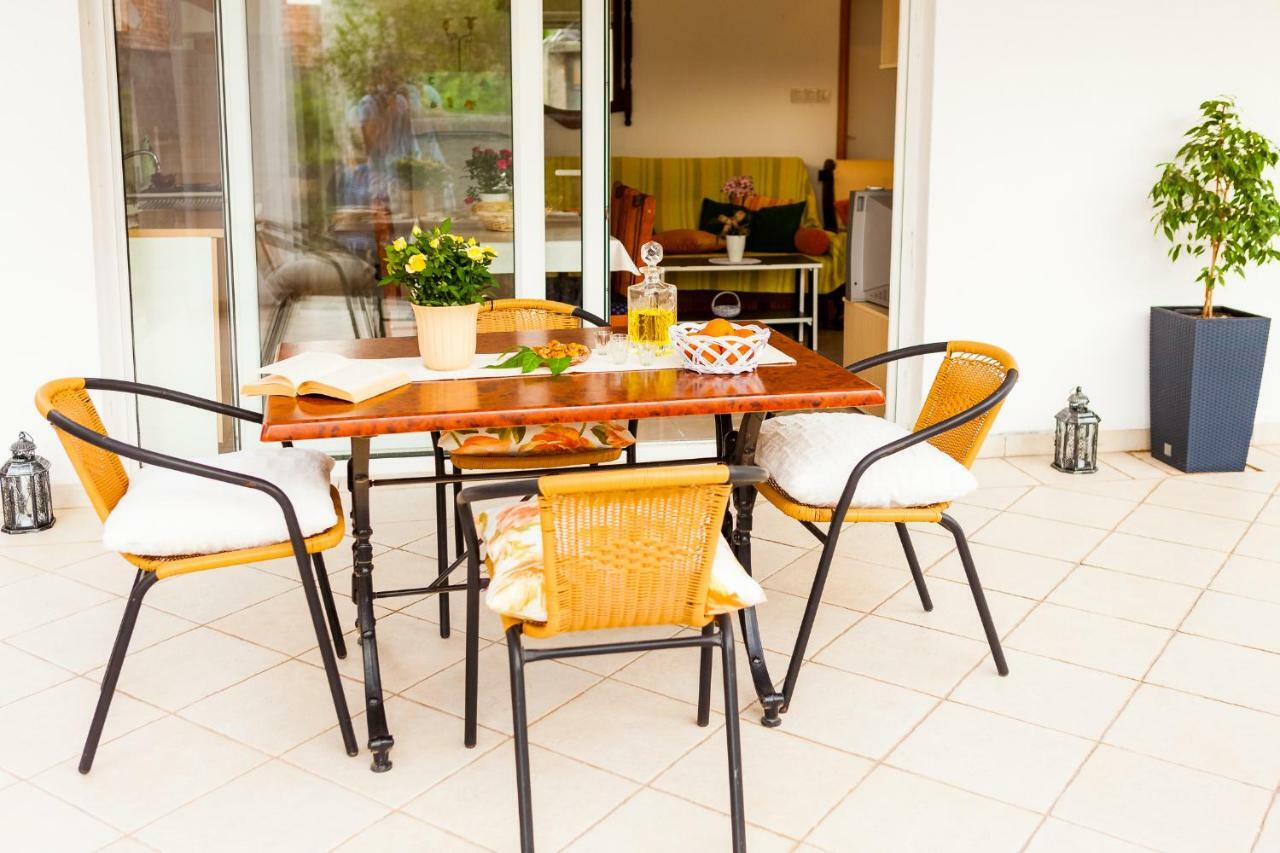 וולה לוקה Guest House Mara מראה חיצוני תמונה