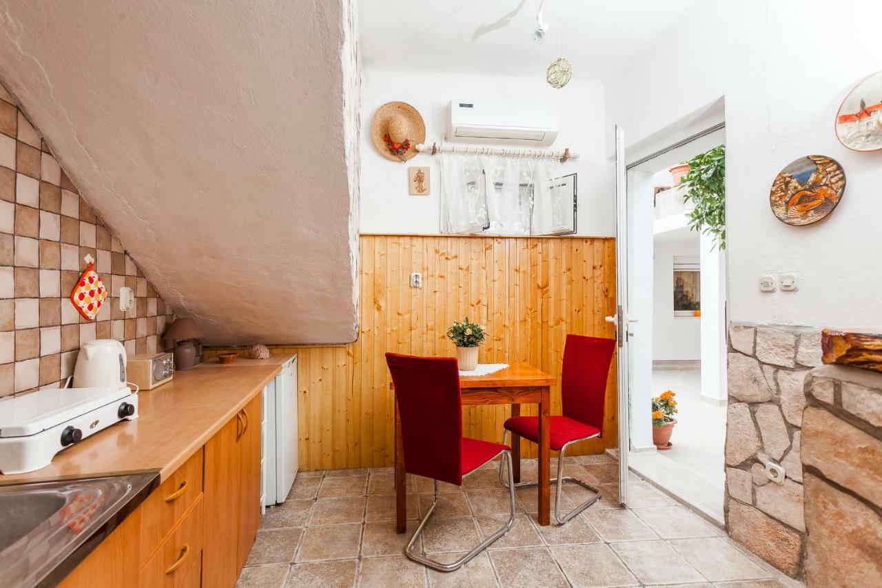 וולה לוקה Guest House Mara מראה חיצוני תמונה