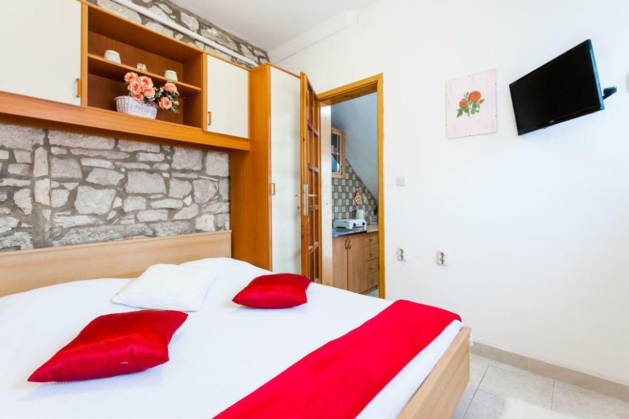 וולה לוקה Guest House Mara מראה חיצוני תמונה